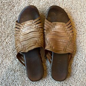 Women’s sandals